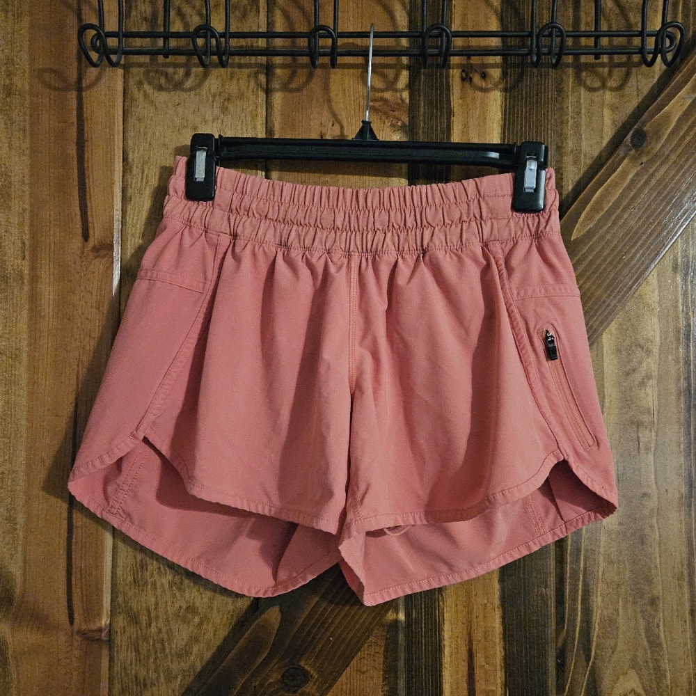 Lululemon tracker shorts 8